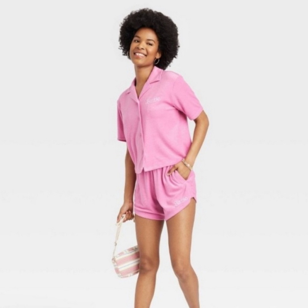 Barbie Terry Cloth Short Sleeve Pink Graphic Logo Set, size Medium